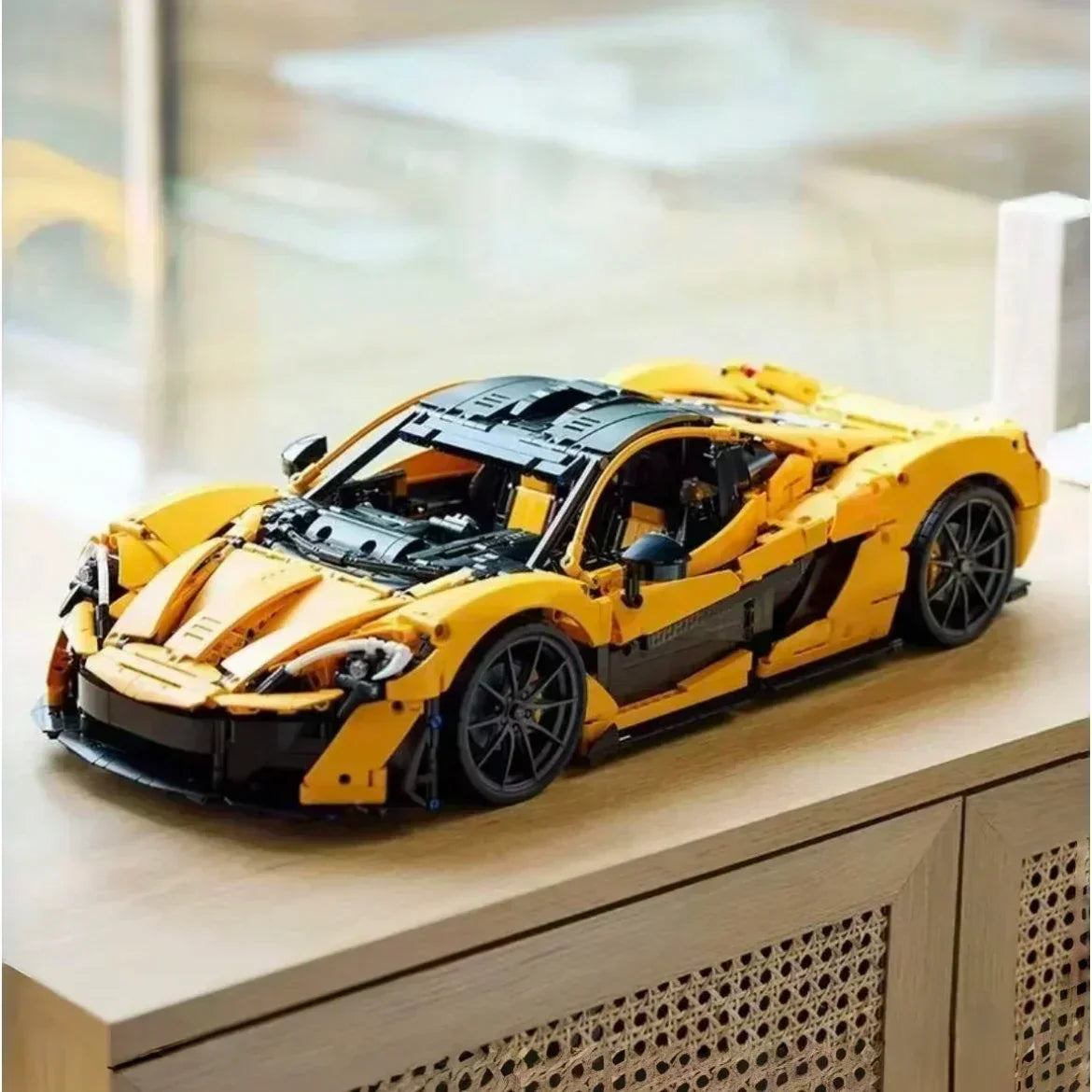 Mclaren P1 3890+ pieces